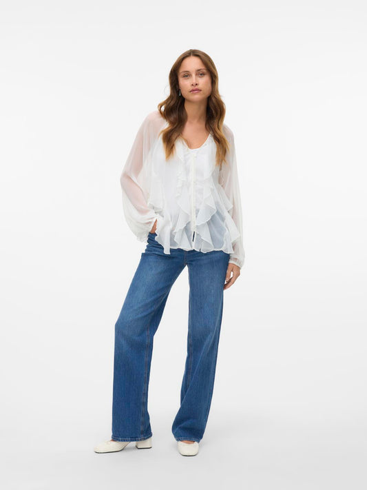model_shot-front
