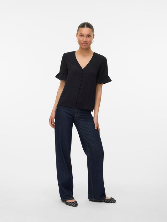 model_shot-front