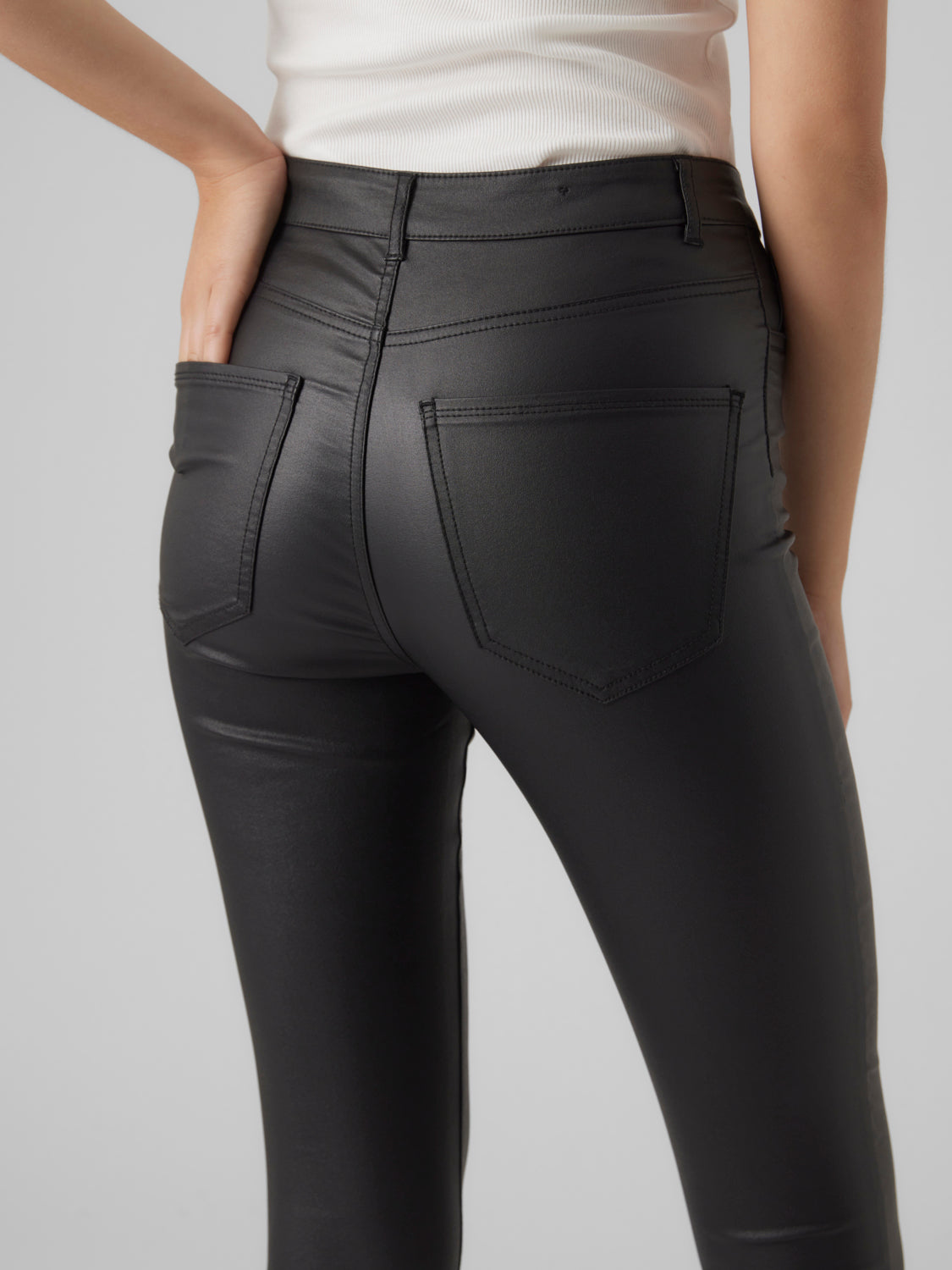 VMSOPHIA Pants - Black